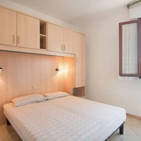 Close To Sea Front Near Venice * روسولينا ماري